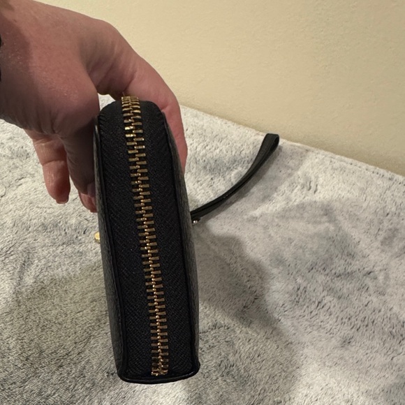 Michael Kors Large Black Pebbled Leather Wristlet Wallet - Picture 4 of 11